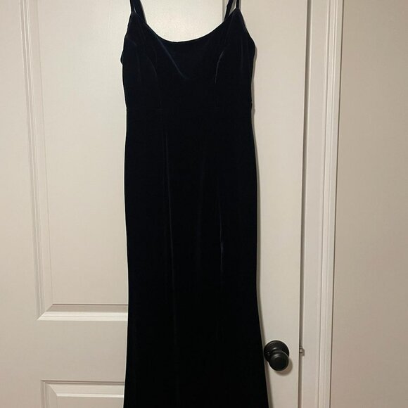 Blue Velvet Lulus Evening gown - Picture 4 of 7